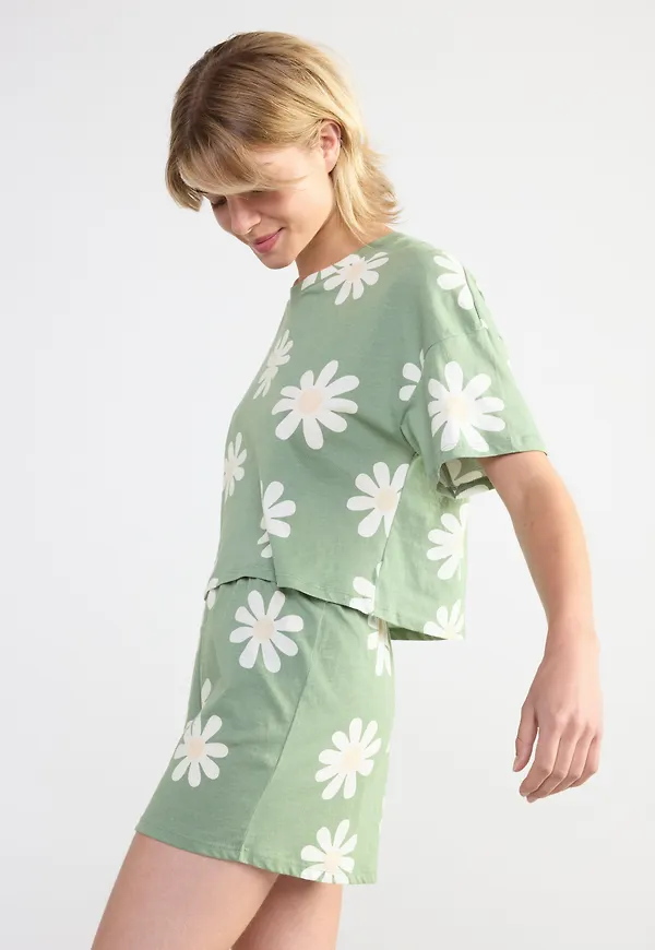 Pyjamasset med t-shirt och shorts