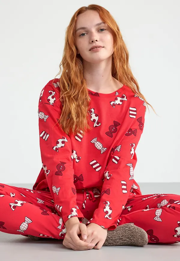Pyjamasset med topp och byxa
