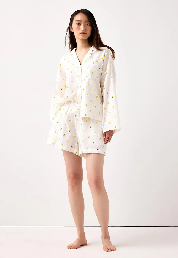 Pyjamasshorts i bäckebölja