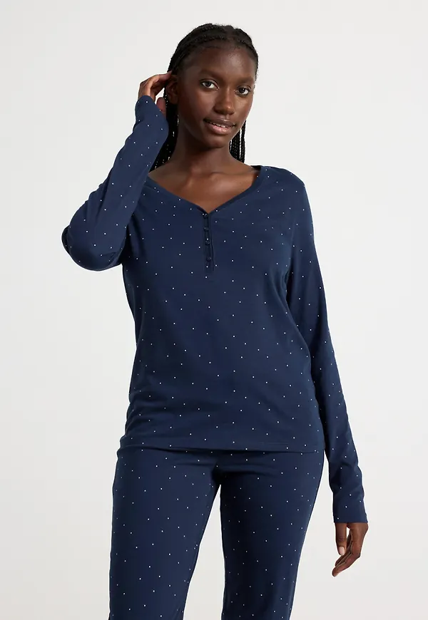 Pyjamaströja