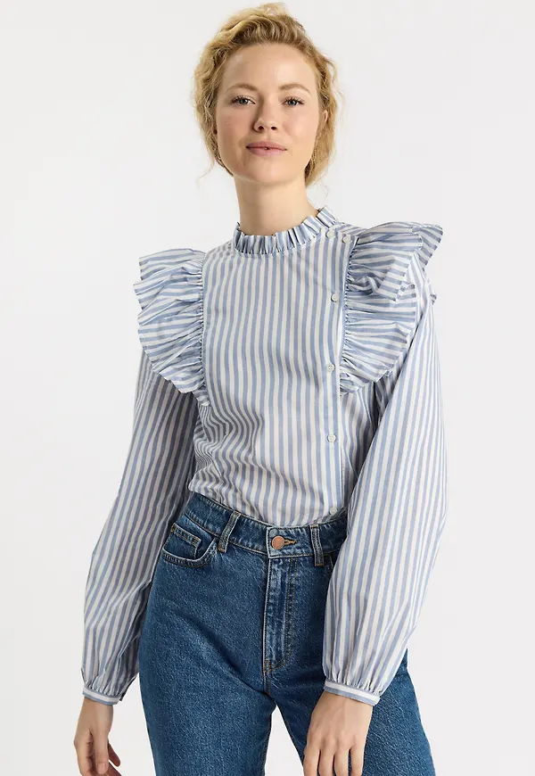 Randig blus med volanger