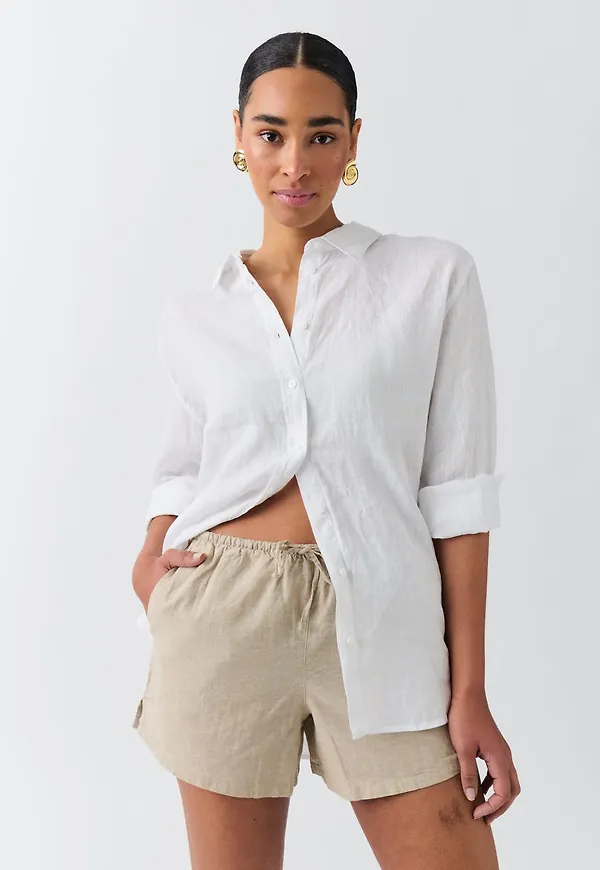 Relaxed linen blend shorts