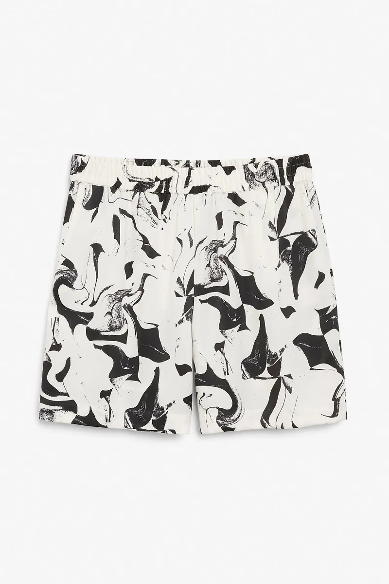 Relaxed satin shorts - Black