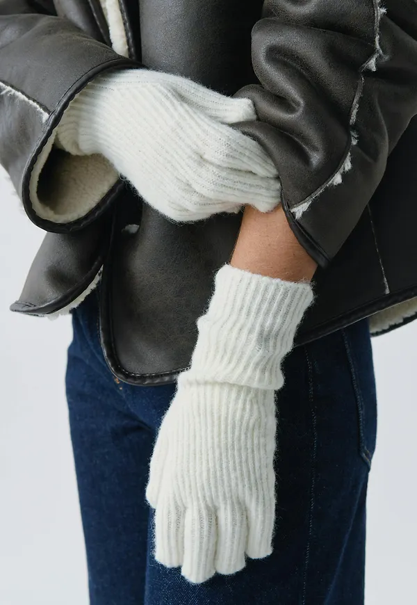 Rib gloves