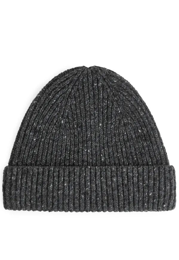 Rib-Knit Wool Beanie - Black