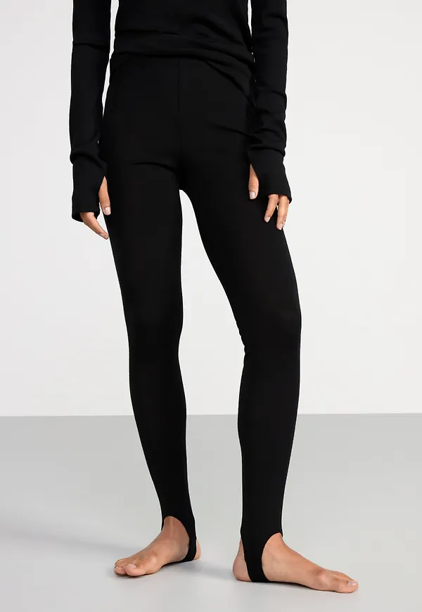 Ribbade leggings i merinoull med fothälla