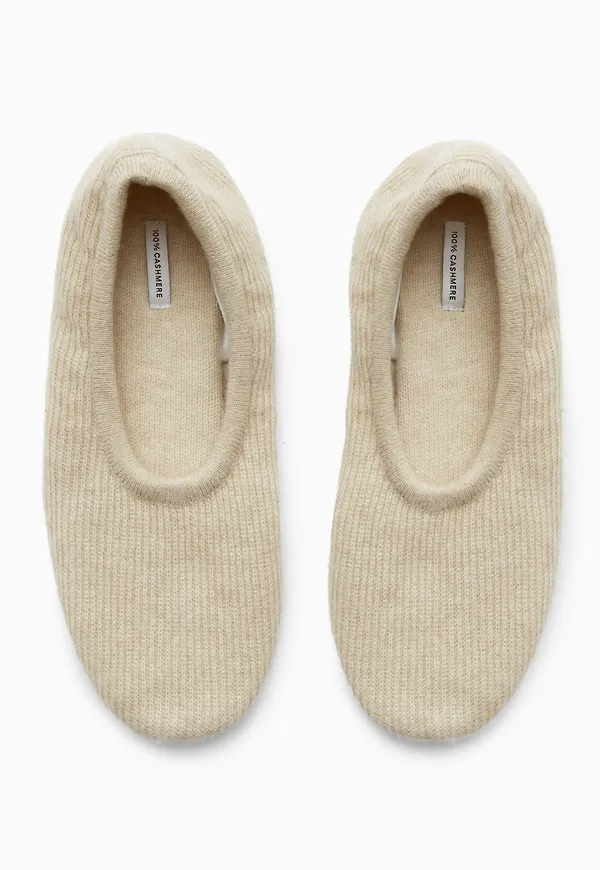 RIBBED CASHMERE SLIPPERS