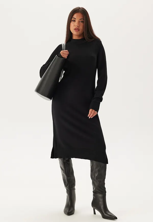 Ril Crew Neck Midi Dress