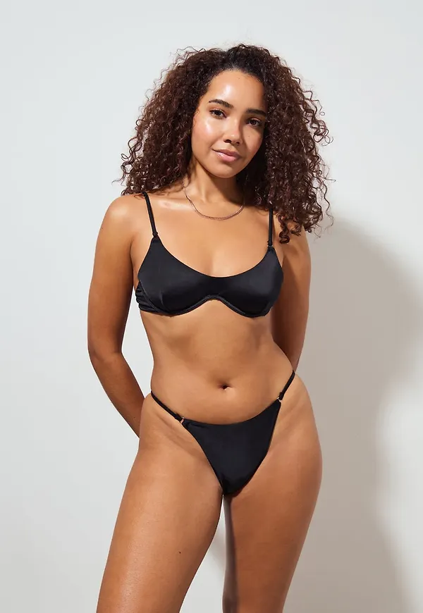 Ring bikini brief
