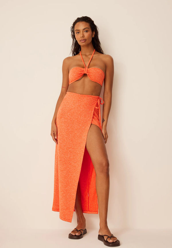 Romee Strijd x NA-KD Lång kjol med slitsdetalj - Orange