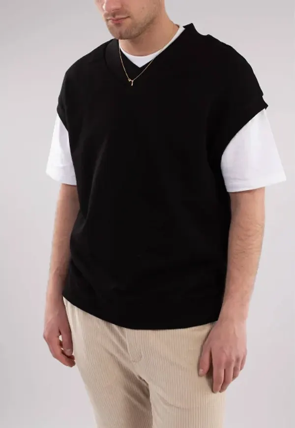 Rory Jersey Vest - All Black