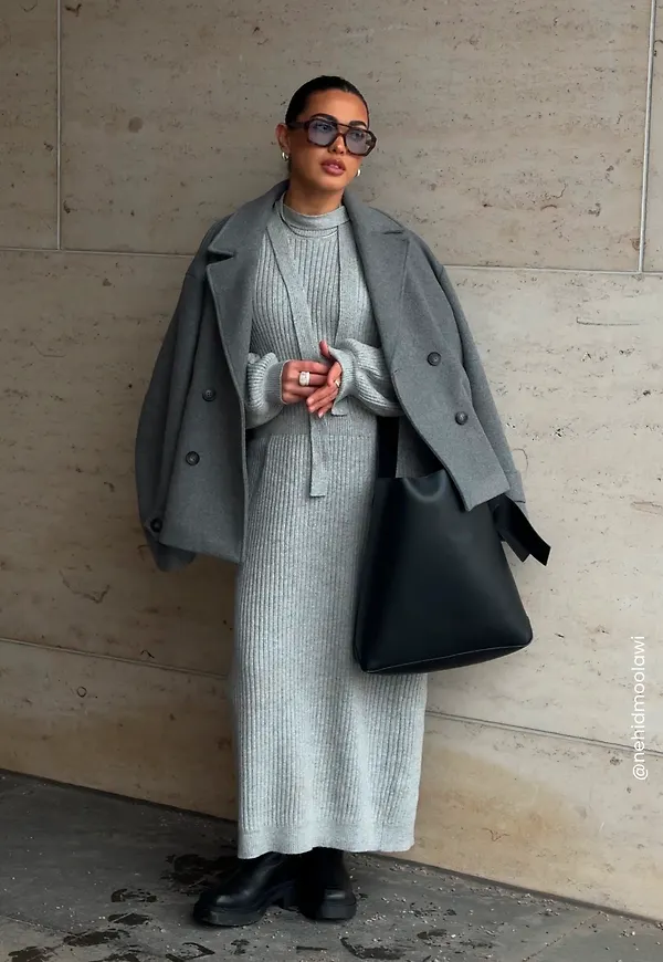 Round Neck Rib Knitted Midi Dress