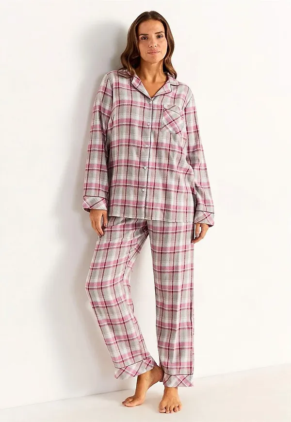 Rutig pyjamas i flanell