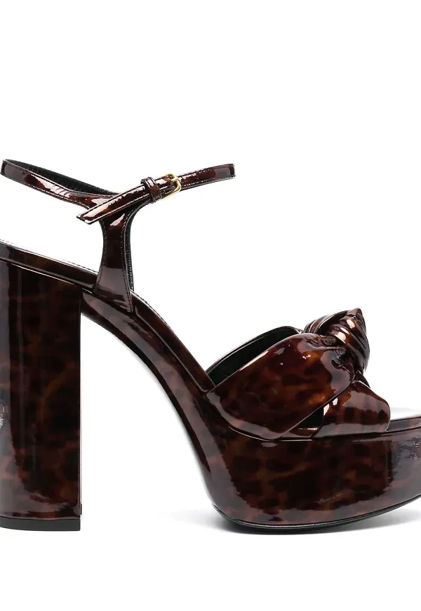Saint Laurent lackade platåsandaler - Brun