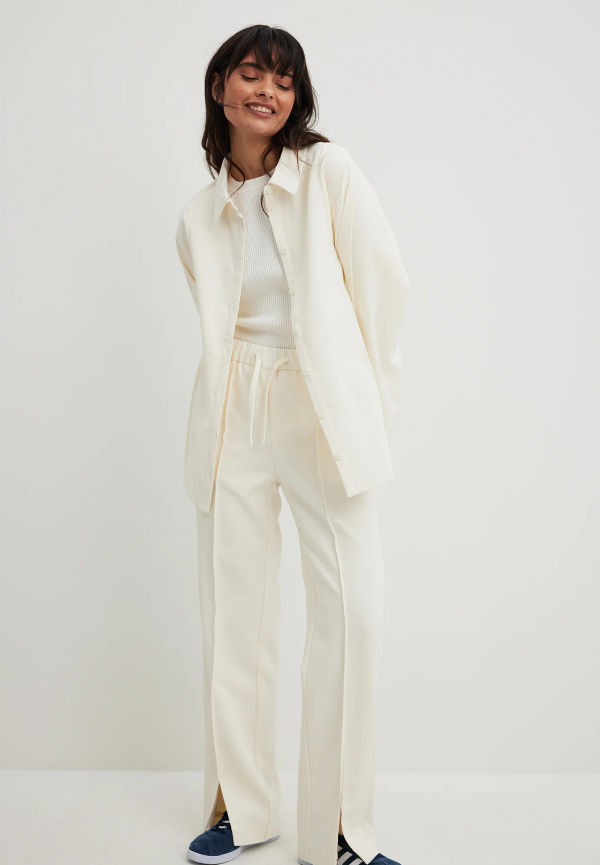 Sanna Jörnvik x NA-KD Kostymbyxor med slitsdetaljer - Offwhite