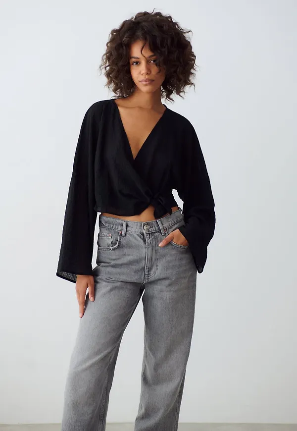 Sarah wrap blouse