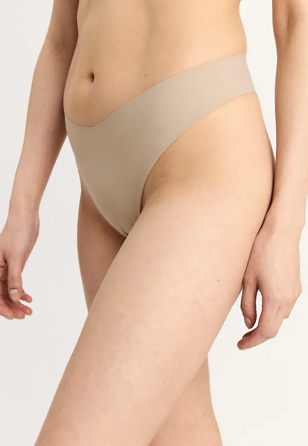 Seamless stringtrosa regular waist