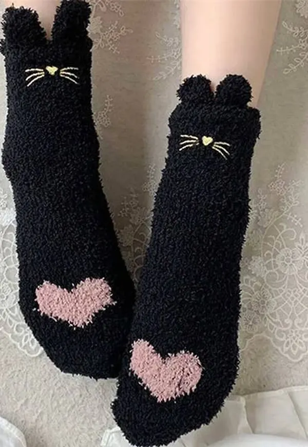 Shein Heart Print Fuzzy Crew Socks