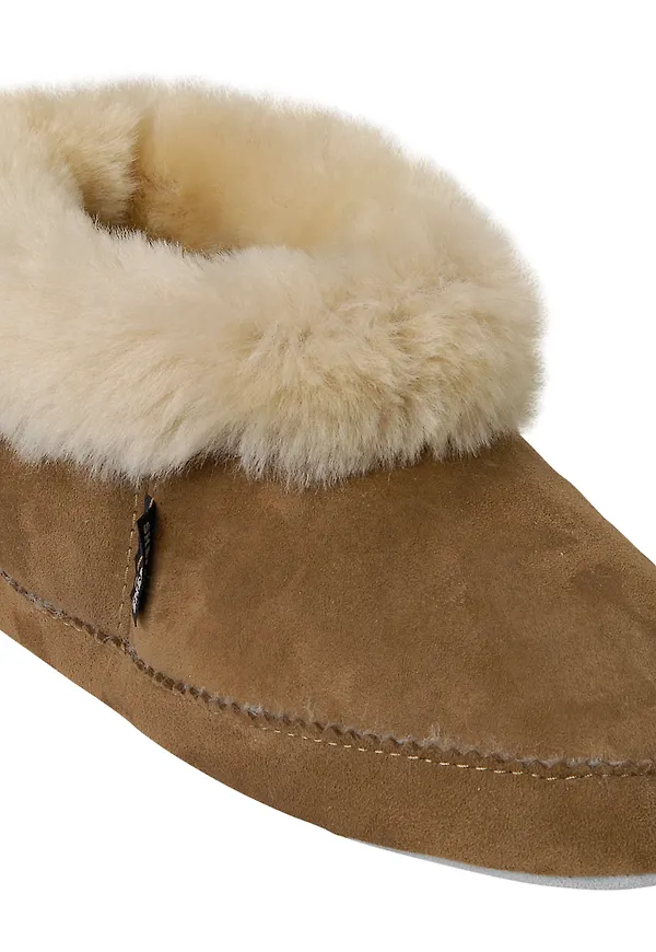 Shepherd of Sweden Women's Emmy Chestnut