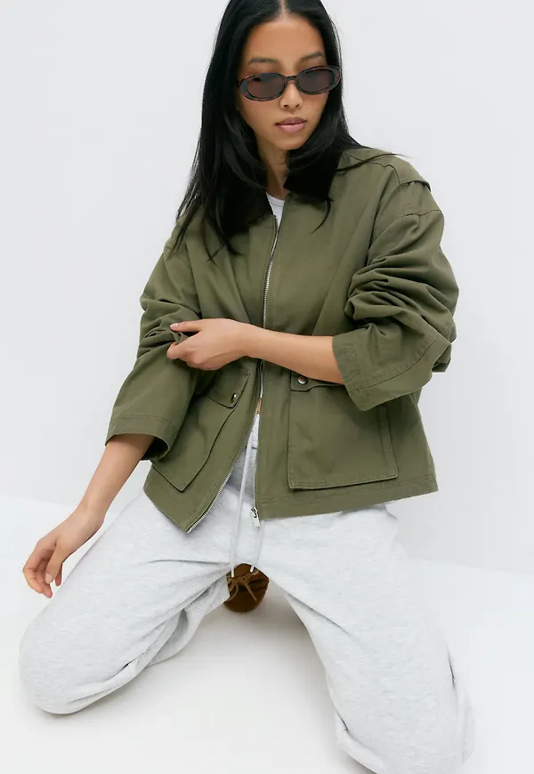 Gina Tricot - Short cargo jacket - korta kappor - Grön - XS - Dam