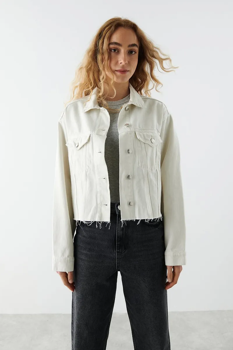 Short denim jacket