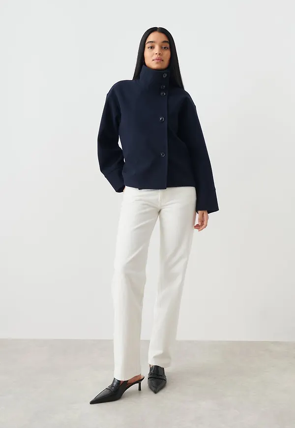 Short felt jacket