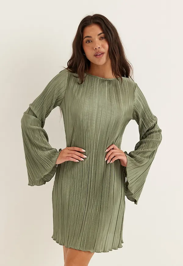 Short Pleated Frill Dress