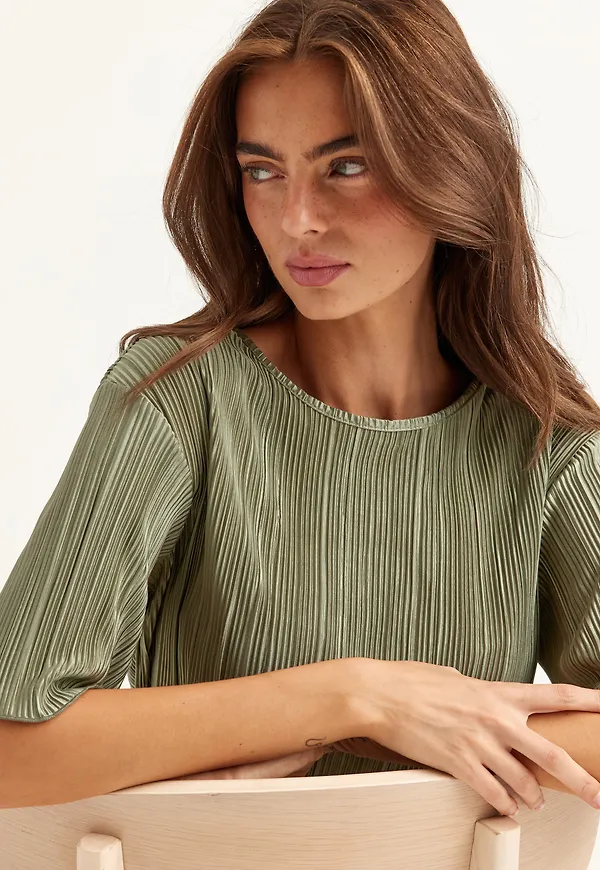 Short Sleeve Pleated Top