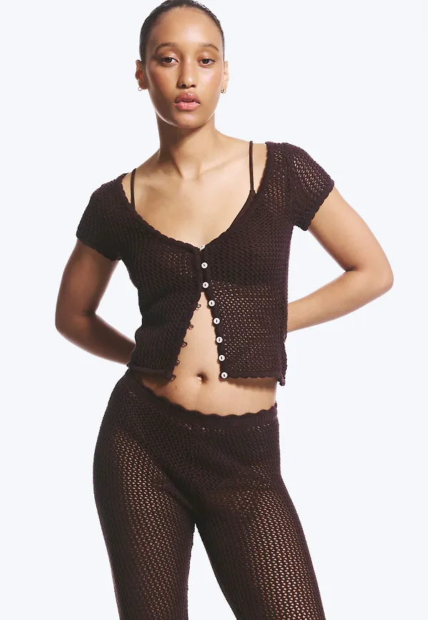 Short-sleeved crochet top