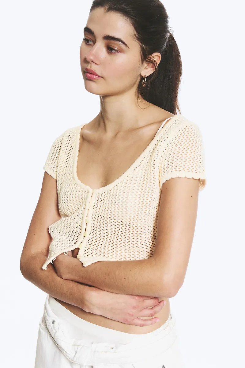 Short-sleeved crochet top