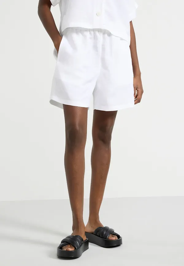 Shorts i linneblandning