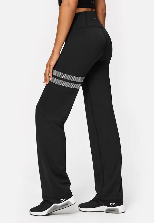 Signature Straight Pants Black