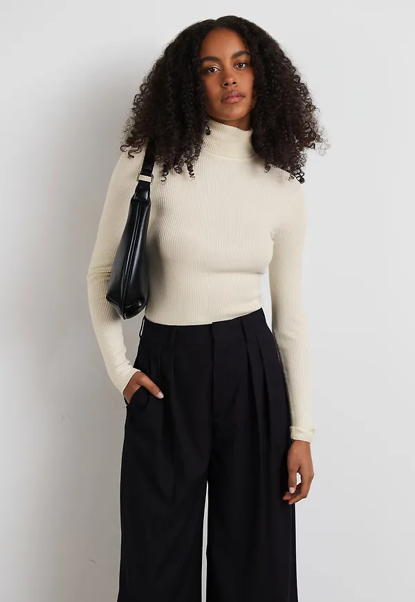 Sigrid knitted top