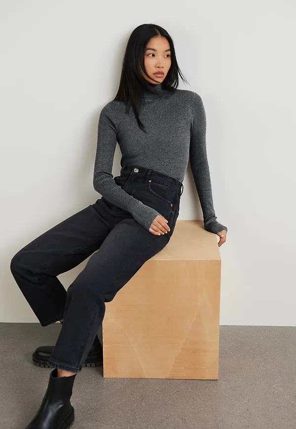 Sigrid knitted top