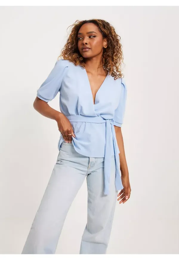 Sisters Point Nasa-Top Omlott-toppar Light Blue