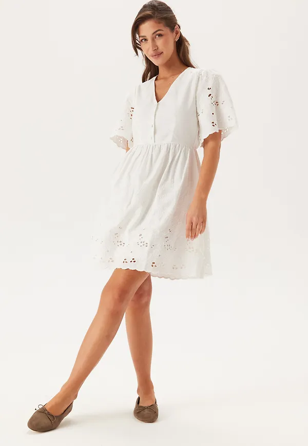 Slfdahlia Ss Short Broderi Dre