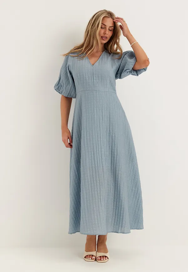 Slfmaddie Ss Closed Back Midi Dress