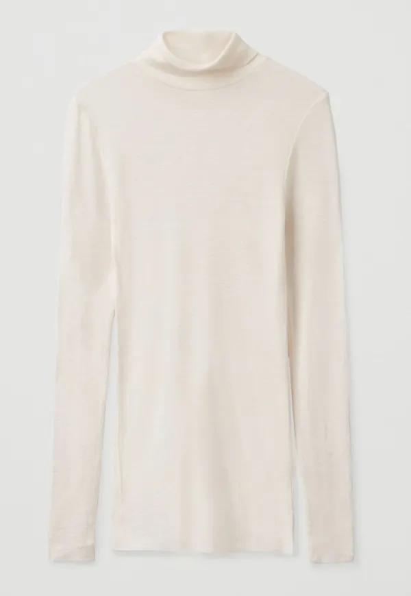 SLIM-FIT MERINO WOOL TURTLENECK TOP