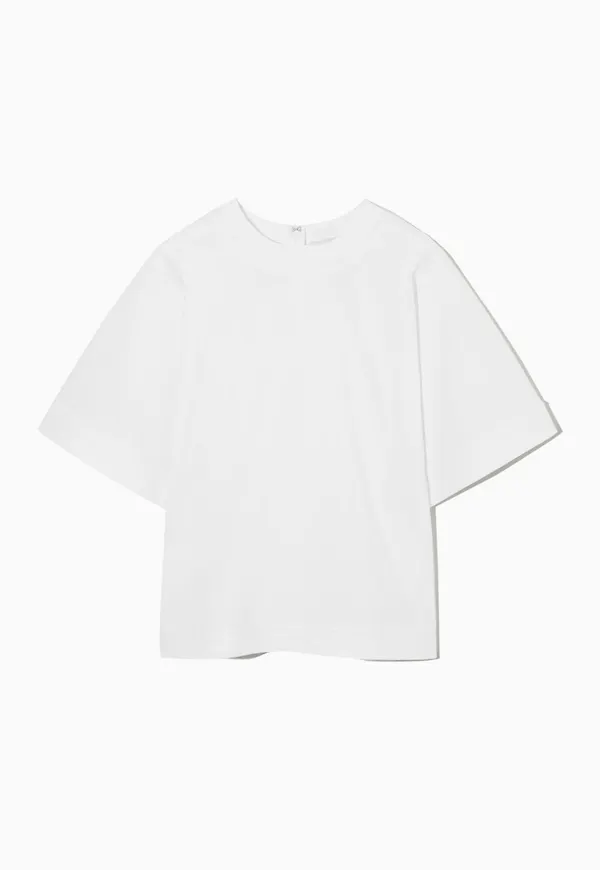 SLIM-FIT T-SHIRT