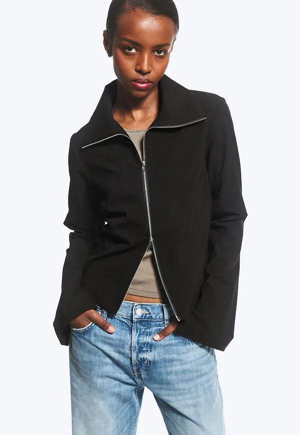 Slim Long-Sleeved Zip Shirt