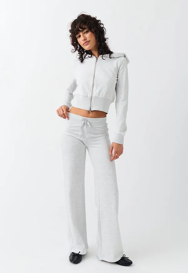 Slim low waist sweatpants