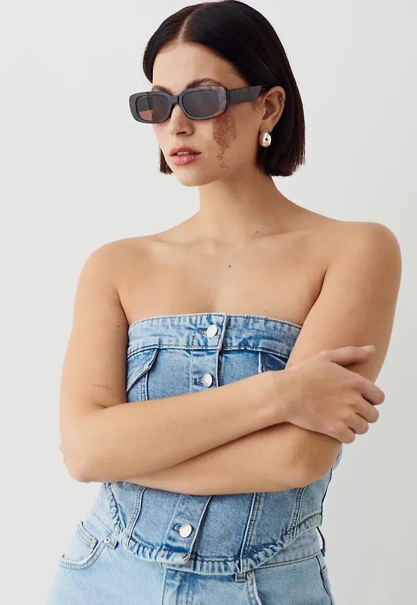 Slim rectangular sunglasses