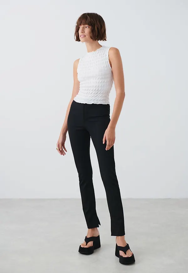 Slim slit trousers
