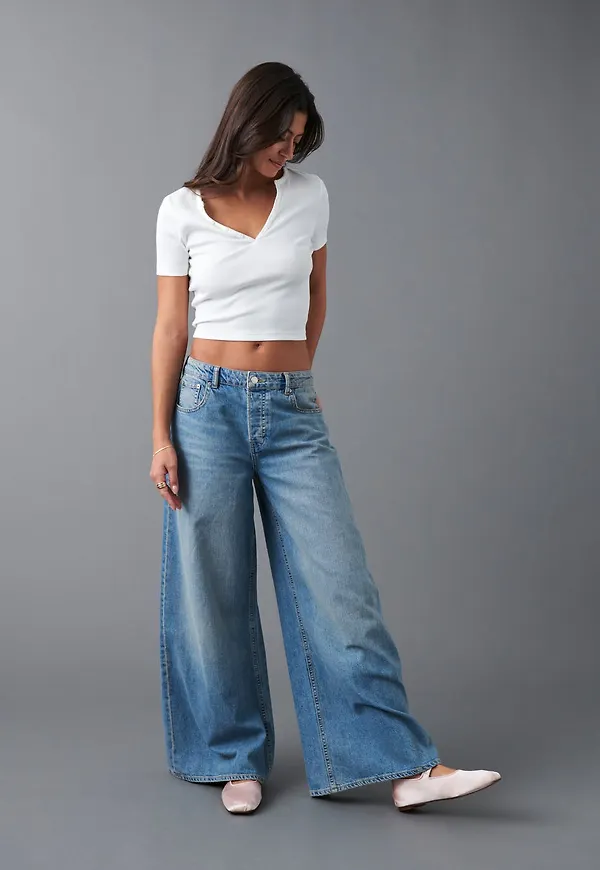 Slouchy wide jeans