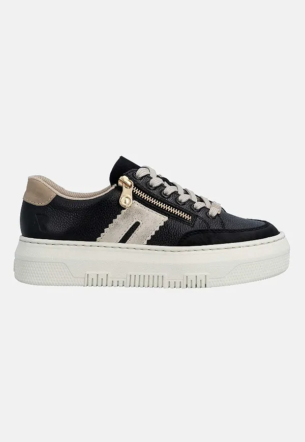 Sneaker i skinn