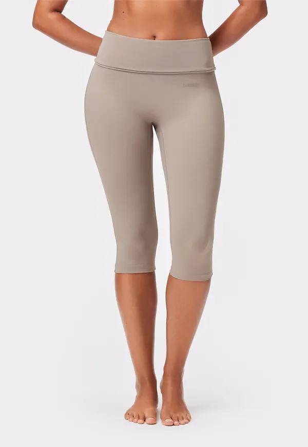 Soft Fold Over Capri Tights