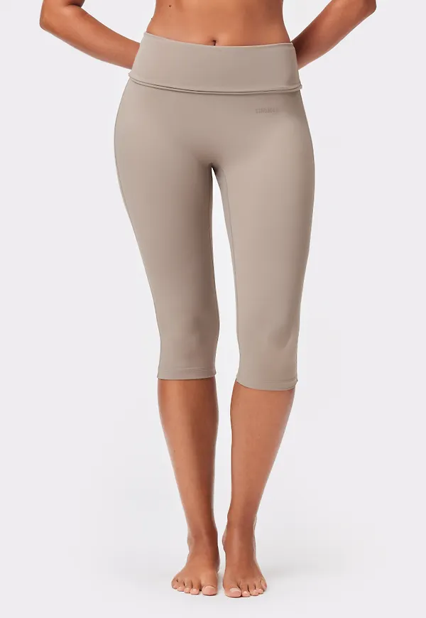 Soft Fold Over Capri Tights