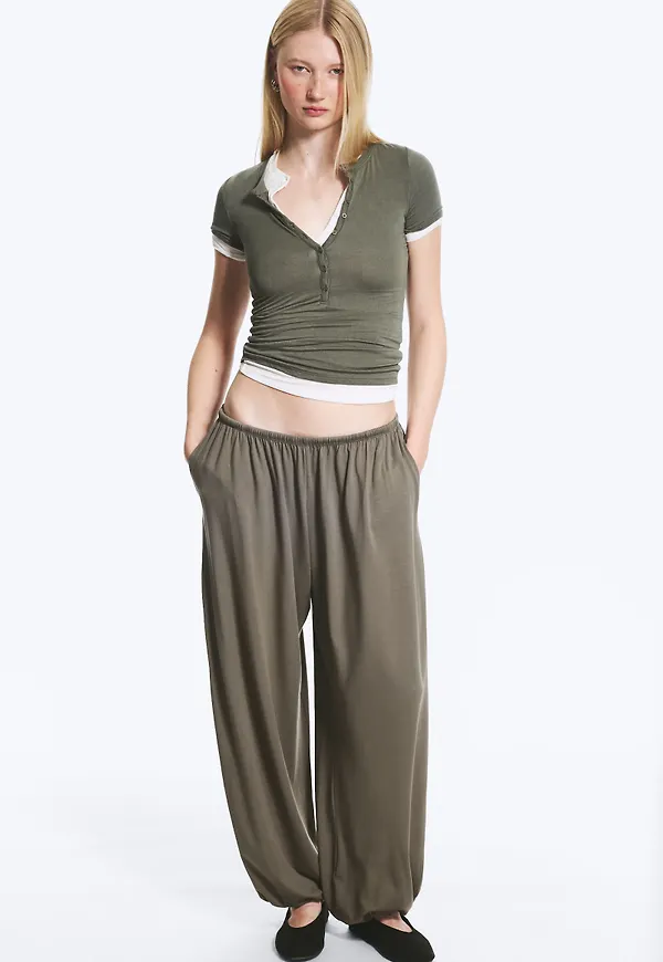 Soft Mid-Rise Balloon Trousers