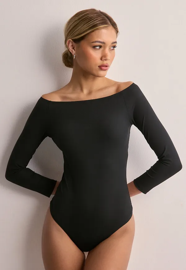 Spanx - Svart - Suit Yourself Boatneck Bodysuit