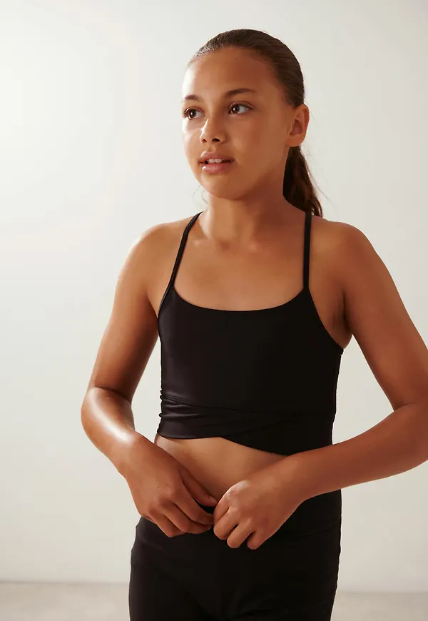Sporty yoga top